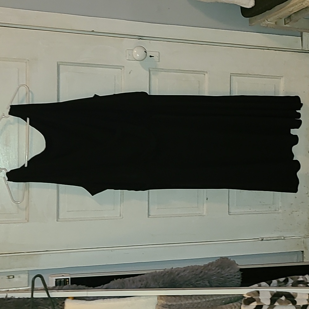 Avenue Elegant Black Sleeveless Dress